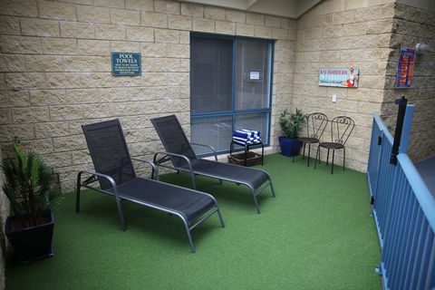 Motel On A'Beckett - Sunshine Coast Tourism 1