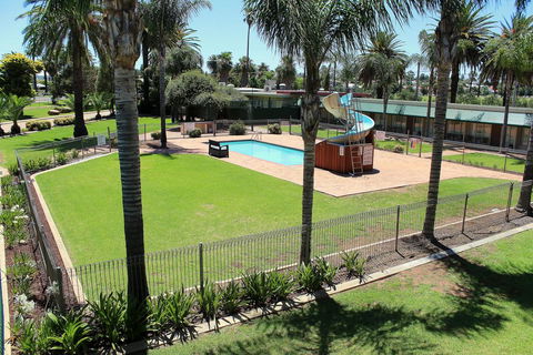 Motel Riverina - Holiday Sunshine Coast 3