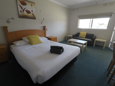 Motel Wellington Wodonga - Sunshine Coast Tourism 1