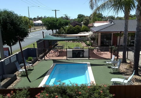 Motel Woongarra - Holiday Sunshine Coast 0