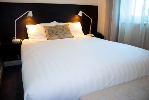 Mount Gambier Hotel - Holiday Sunshine Coast 1