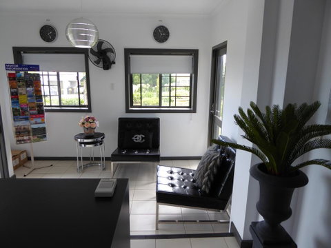 Mount View Motel - Holiday Sunshine Coast 1