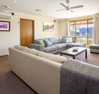 Mountain Lodge - Sunshine Coast Tourism