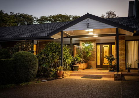 Mountain Sanctuary B&B - Sunshine Coast Tourism 3
