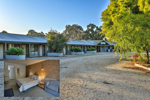 Mountain View Motor Inn & Holiday Lodges - Sunshine Coast Tourism 2