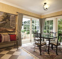 Mountain Whispers Strawberry Patch - Sunshine Coast Tourism