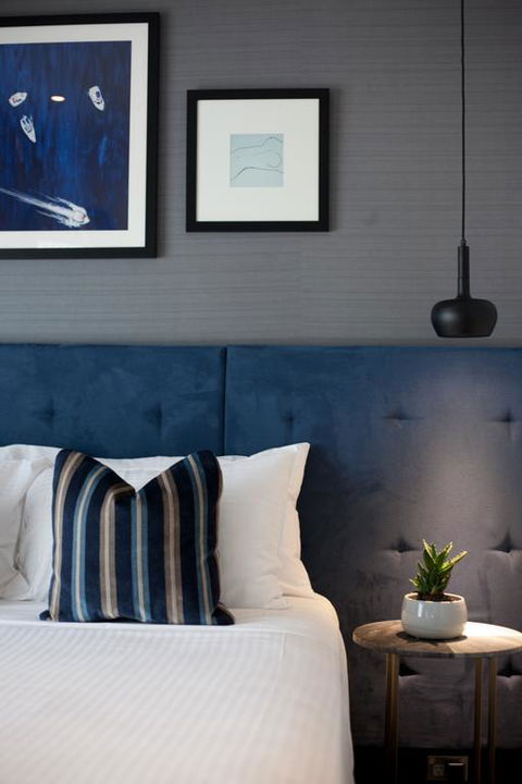 Mrs Banks Hotel - Sunshine Coast Tourism 3