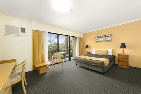 Mt Ommaney Hotel Apartments - Sunshine Coast Tourism 1