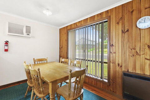 Muirfield Beach Unit 123 - Holiday Sunshine Coast 2