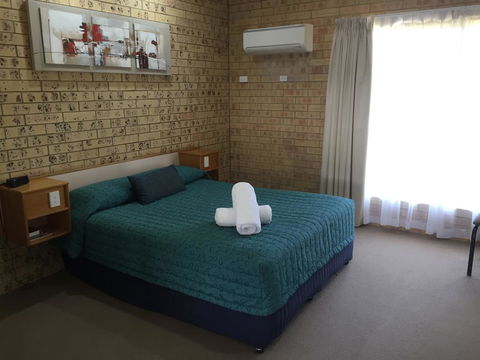 Mulga Country Motor Inn - Sunshine Coast Tourism 1