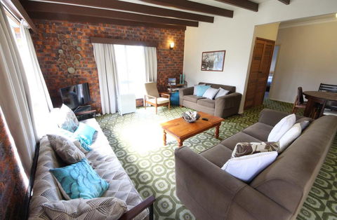 Muller's Cottage At Hat Head (Pet Friendly) - Sunshine Coast Tourism 0