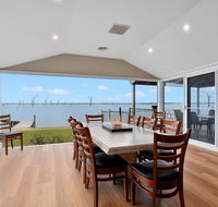 Mulwala Lakeside Waterfront - Holiday Sunshine Coast