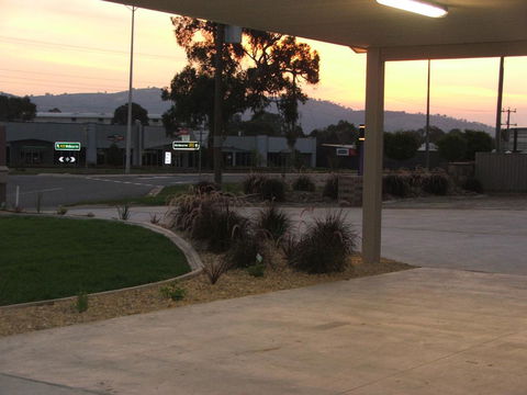 Murray Valley Motel - Sunshine Coast Tourism 2