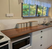 Murray's Farm Cottage - Sunshine Coast Tourism