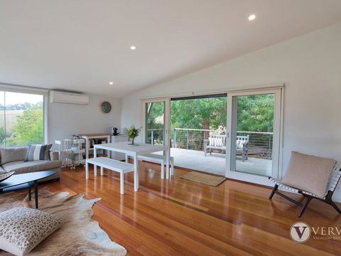 Myers Road Retreat Plus Guest House - Holiday Sunshine Coast 3