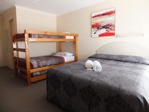 Nagambie Caravan Park & Motel - Sunshine Coast Tourism 2