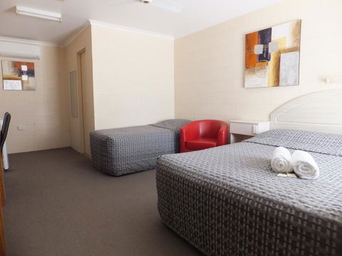 Nagambie Caravan Park & Motel - Sunshine Coast Tourism 3