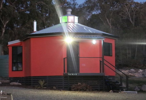 Namar Yurt - Holiday Sunshine Coast 1