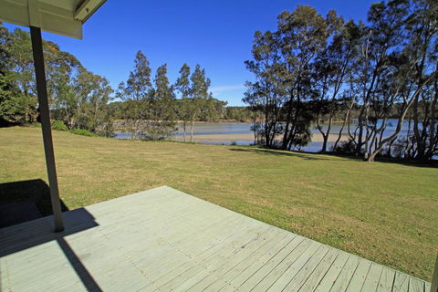Nanny's Beach House - Sunshine Coast Tourism 0