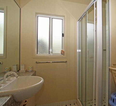 Nanny's Beach House - Sunshine Coast Tourism 2