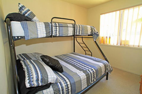 Nanny's Beach House - Sunshine Coast Tourism 3