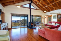 Narrow Neck Lodge