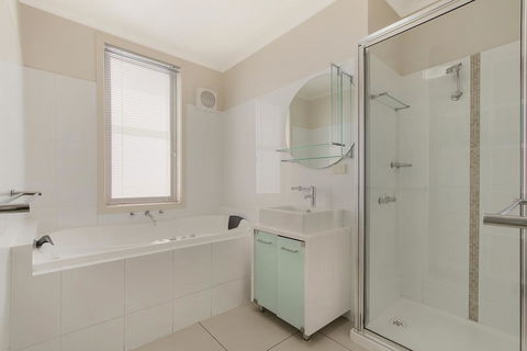 Nautilus - Sunshine Coast Tourism 1