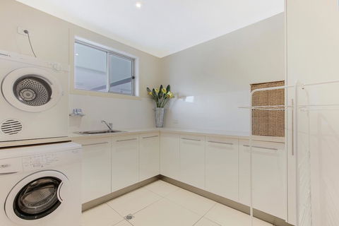Nautilus - Sunshine Coast Tourism 3