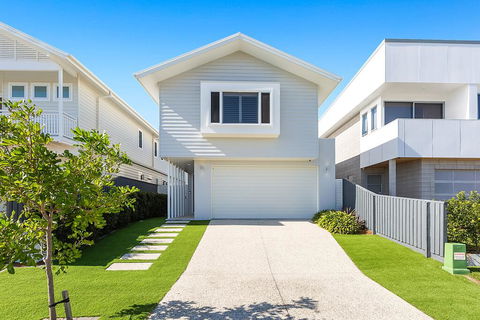 NAUTiLUS OCEAN BREEZE - Holiday Sunshine Coast 1