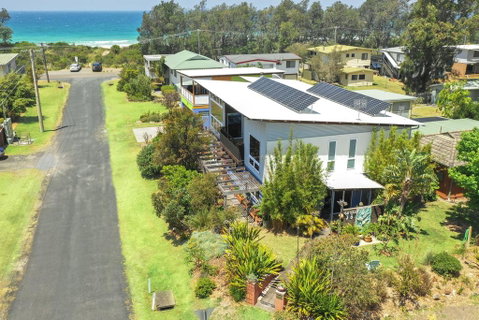 Nazza - Sunshine Coast Tourism 0