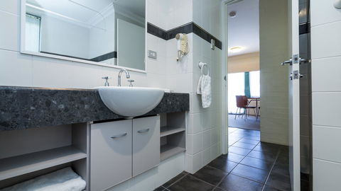 Dowler Apartments Subiaco - Holiday Sunshine Coast 29