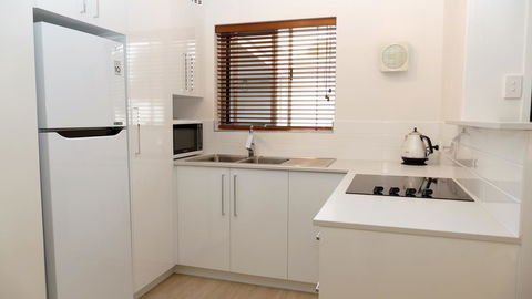 Dowler Apartments Subiaco - Holiday Sunshine Coast 4