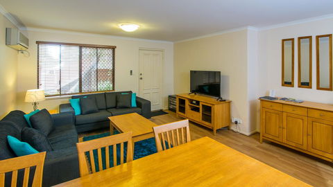 Dowler Apartments Subiaco - Holiday Sunshine Coast 43