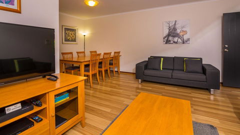 Dowler Apartments Subiaco - Holiday Sunshine Coast 5