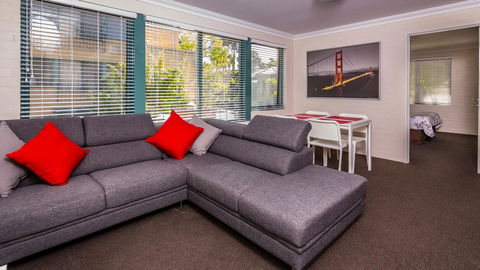 Dowler Apartments Subiaco - Holiday Sunshine Coast 14