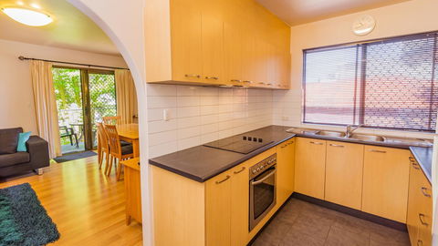 Dowler Apartments Subiaco - Holiday Sunshine Coast 40