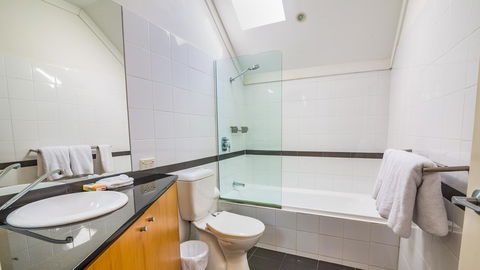 Dowler Apartments Subiaco - Holiday Sunshine Coast 11