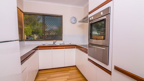 Dowler Apartments Subiaco - Holiday Sunshine Coast 24