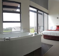 Cosy Corner Sea View Apartments - Sunshine Coast Tourism
