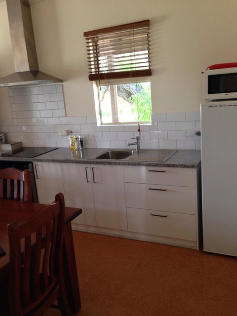 Albany Beachside Accommodation - Sunshine Coast Tourism 0