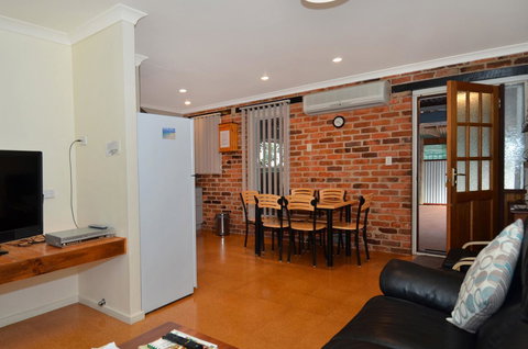 Albany Beachside Accommodation - Sunshine Coast Tourism 10