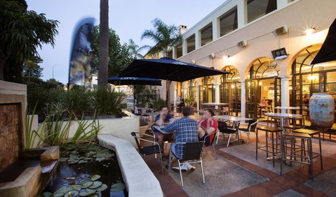 Captain Stirling Hotel - Sunshine Coast Tourism 7