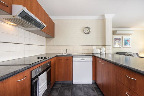 Subiaco Village 20 - Sunshine Coast Tourism 8
