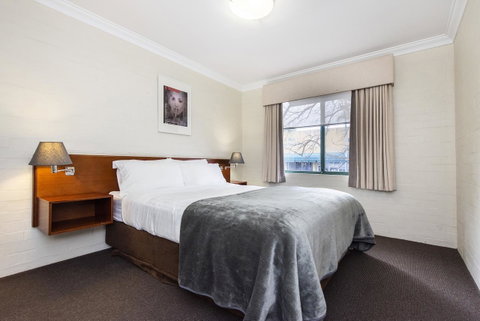 Subiaco Village 20 - Sunshine Coast Tourism 11