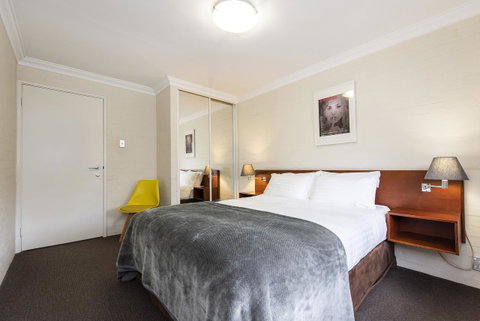 Subiaco Village 20 - Sunshine Coast Tourism 12
