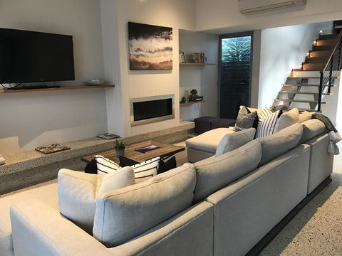The Urban Beach House - Sunshine Coast Tourism 5
