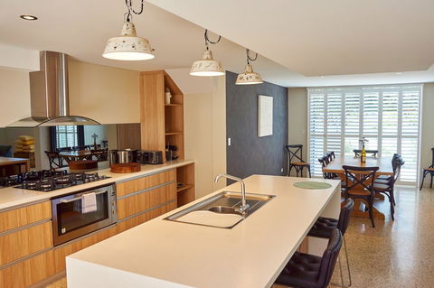 The Urban Beach House - Sunshine Coast Tourism 4