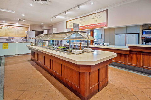 Quality Hotel Bayswater - Holiday Sunshine Coast 17