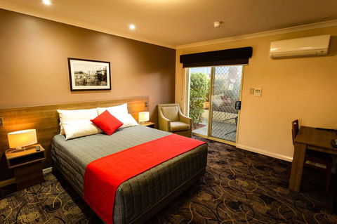 Quality Hotel Bayswater - Holiday Sunshine Coast 1