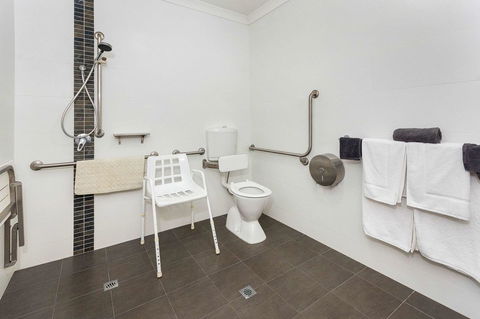 Quality Hotel Bayswater - Holiday Sunshine Coast 8